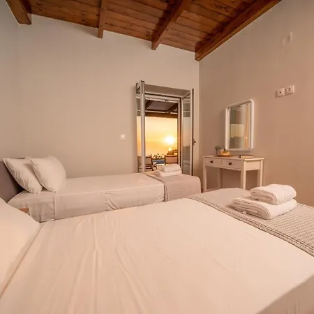 וילה Stone Eriphyle ,private With Sunset View!! פיסקרדו